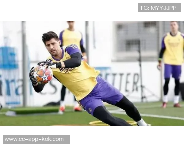 卡尔表态渴望加盟皇马回忆10岁试训经历父亲不后悔未签约